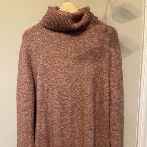 Aritzia Alpaca-blend turtleneck, M